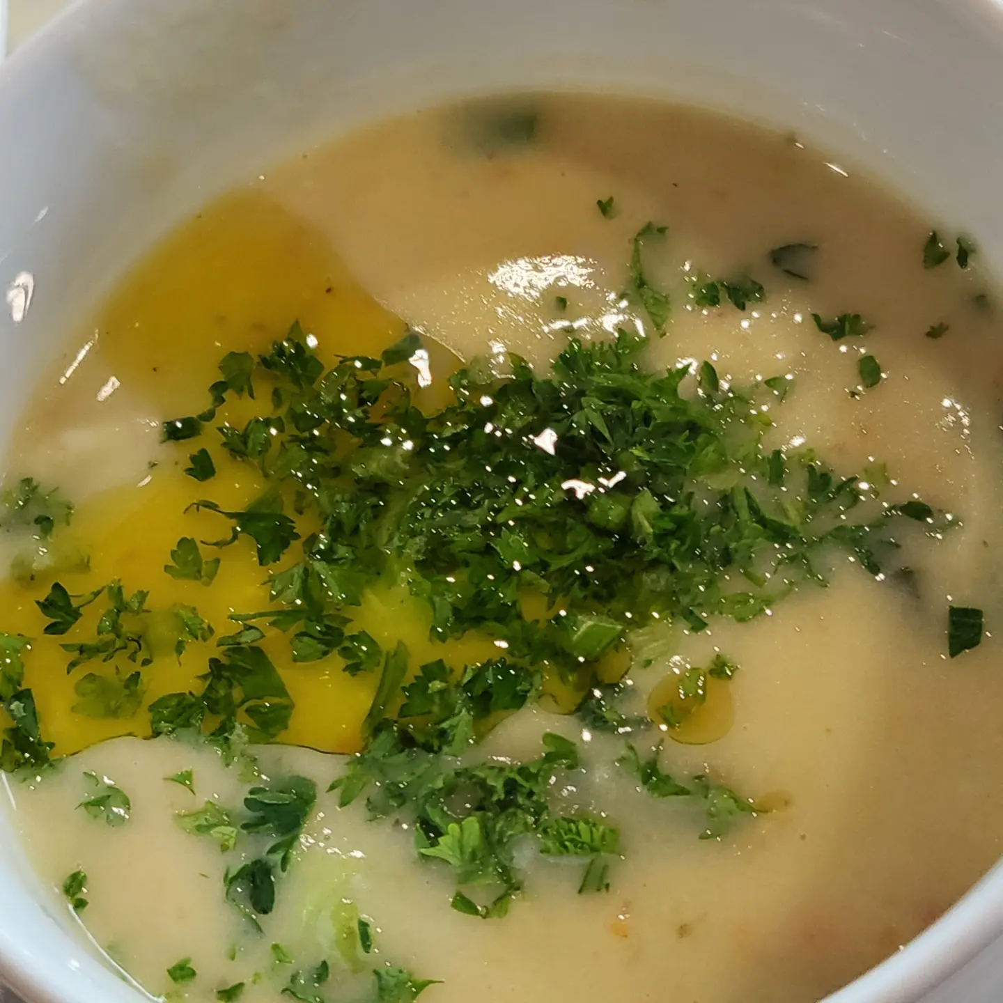 ESSEN IN DER LUFTHANSA-LOUNGEWie immer mega lecker.Cremesüppchen ...
